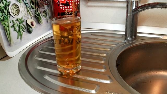 ЧТО БУДЕТ ЕСЛИ СМЕШАТЬ КОКА-КОЛУ И БЕЛИЗНУ? смотреть онлайн