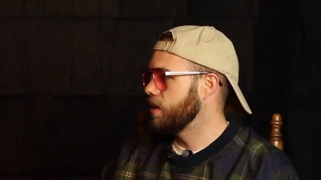 The Story Behind Chef T's Red Glasses смотреть онлайн