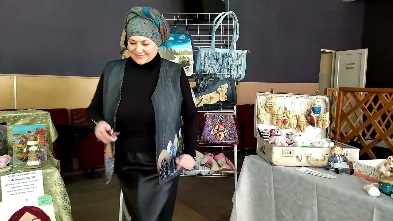 Порезала джинсы и не пожалела/ аппликации/ декоративные швы . Шьём жилет смотреть онлайн