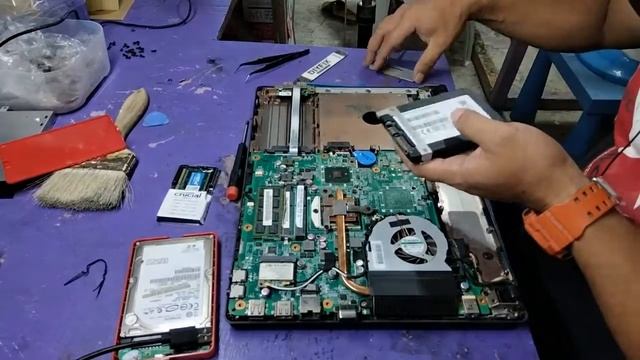 Acer Aspire 4738z Laptop I SSD DRIVE and RAM UPGRADE смотреть онлайн
