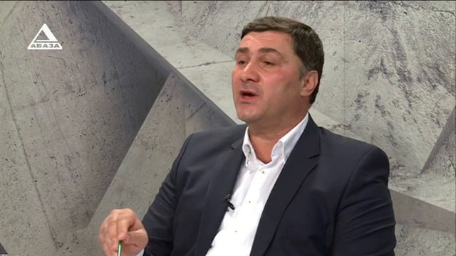 Беседа с кандидатом в Президенты РА Шамилем Адзынба (на абхазском языке) смотреть онлайн