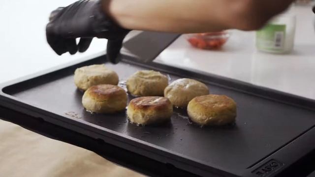 Life at home вместе с ASKO x Elle Decoration: БЕЗГЛЮТЕНОВЫЕ СКОНЫ смотреть онлайн