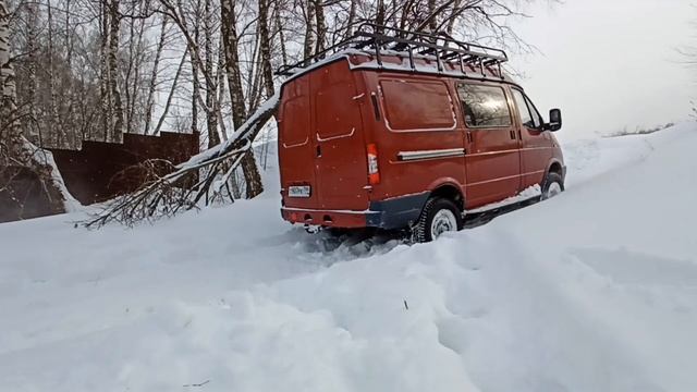 Соболь 4х4 Cummins и Соболь 4х4 Evotech в Снегу смотреть онлайн