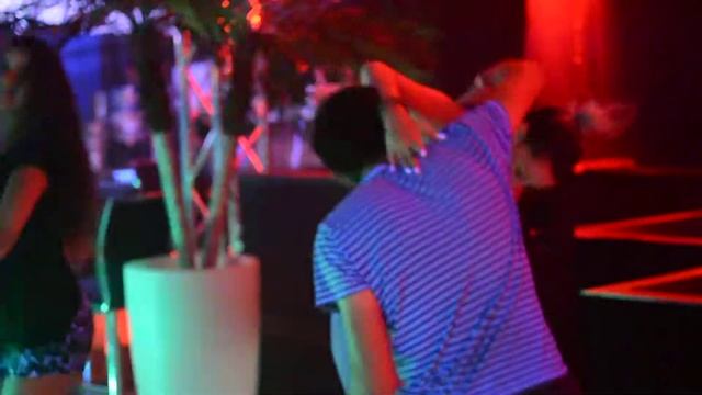 Maria Angeles and TBT at 'One love weekend' смотреть онлайн