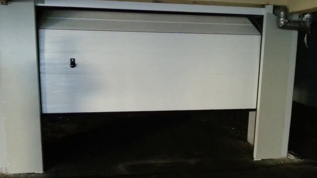 Hörmann segmentna akcijska vrata RenoMatic light смотреть онлайн