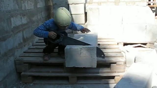 Геннадий - строитель