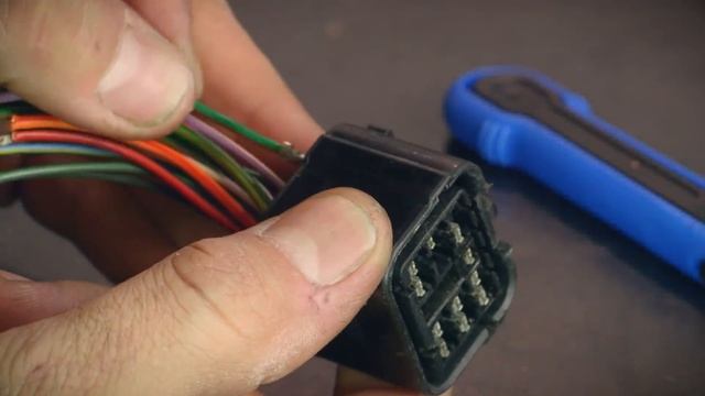 ⚡Cómo SACAR PINES De Un CONECTOR ELÉCTRICO. Kit Extractor De Pines Universal - [PetrolheadGarage]