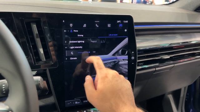 New RENAULT AUSTRAL 2023 - interior details & new INFOTAINMENT system смотреть онлайн