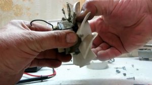 Ремонт вентилятора вытяжка кухня ванна с жалюзями. Предохранитель восстанавливаем