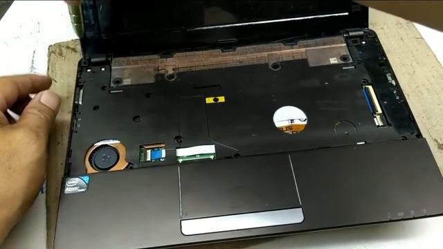 How to disassemble Asus Eee PC1015PW notebook смотреть онлайн