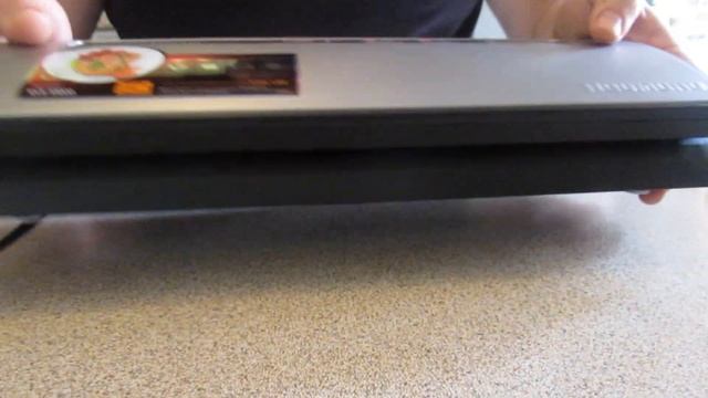 ВАКУУМАТОР Redmond RVS-M020 (серебристый). МАГАЗИН 21ВЕК.