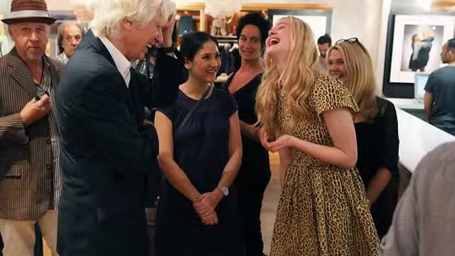 Douglas Kirkland Photo Exhibit and Cocktail Party at Ron Herman смотреть онлайн