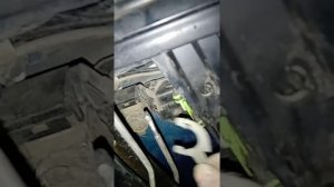 как снять дверную ручку на Ауди а4 б5