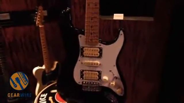 Fender Dave Murray Signature Stratocaster Finally Brings Recognizable Name To Fender Artist Series смотреть онлайн