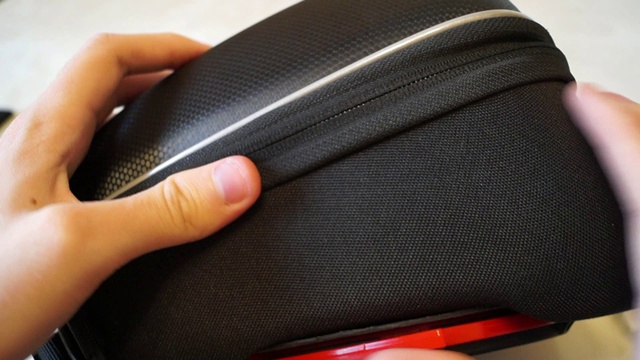 Обзор и установка мотосумки givi 3D603 на мотоцикл BMW R1100RT смотреть онлайн