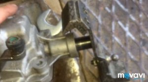 Течь КПП .Замена сальника штока выбора передач. Фиат Альбеа