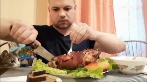 MUKBANG Свиная рулька  с картошкой. Всем приятного аппетита!!
