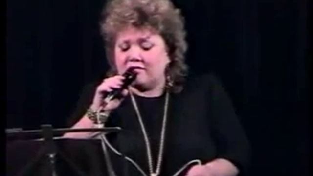 "А лид ви либэ" ("Песня как любовь") – Ольга Пирагс смотреть онлайн