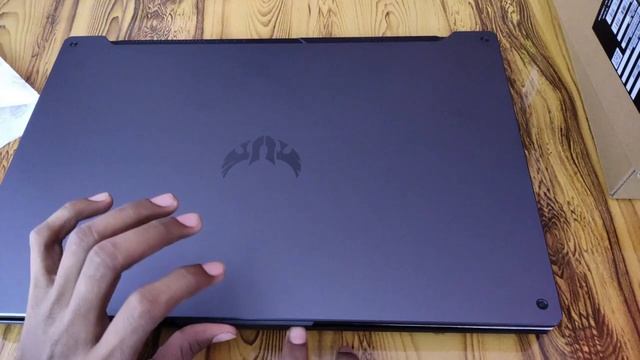 Asus Tuf A17 Unboxing in Hindi смотреть онлайн