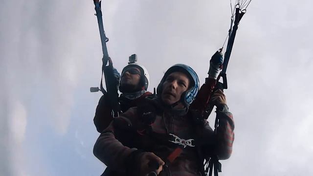 Полёты на параплане над Минским морем смотреть онлайн