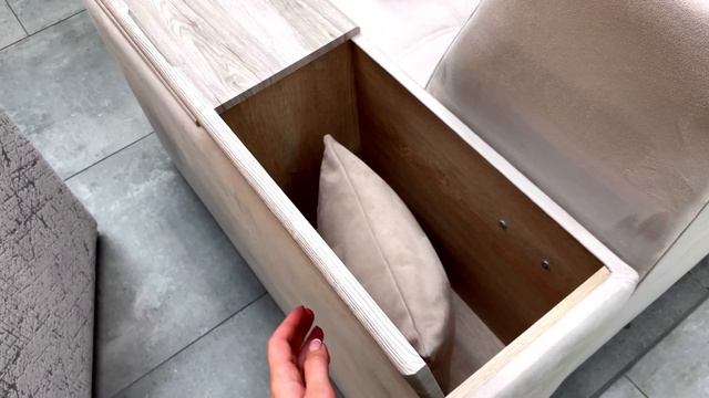 Ниши в подлокотниках в Умных диванах и кроватях UDK möbel смотреть онлайн