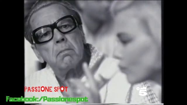 SPOT MARTINI 1995 - Con Charlize Theron "In quel momento a Capri" смотреть онлайн