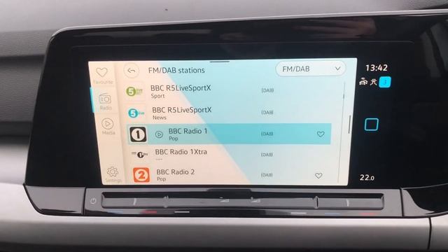 Volkswagen Golf 8 1.5TSI EVO Life Pure White New Car | Wrexham Volkswagen смотреть онлайн