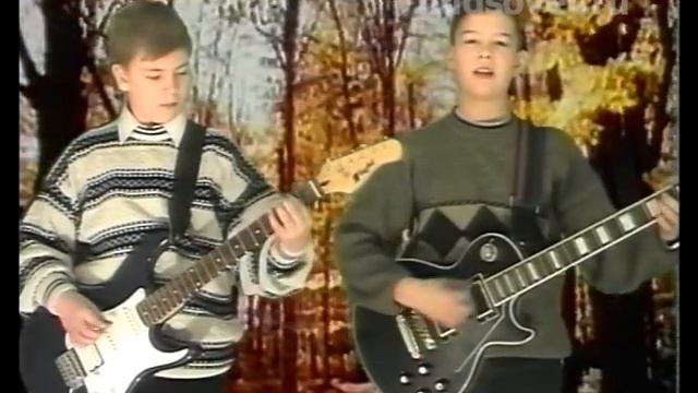 Витя Устенко и Юра Баннов Осенняя пора смотреть онлайн