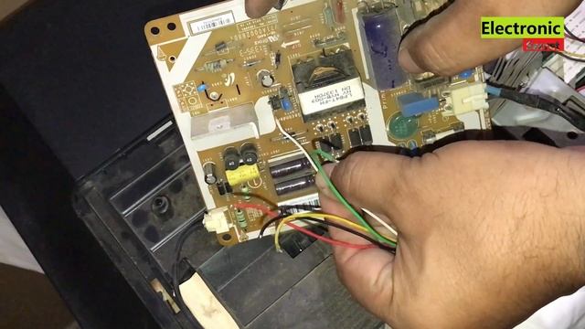 HOW TO FIX TOSHIBA TV NOT TURNING ON смотреть онлайн