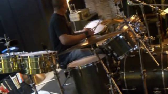 mokhtar samba - reda samba & gerad carocci @ drum service смотреть онлайн