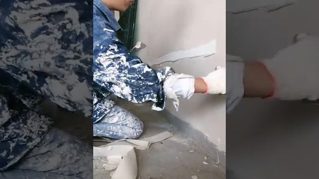 Молодая девушка с отличными навыками укладки плитки - непревзойденные навыки укладки плитки ЧАСТЬ 35 смотреть онлайн