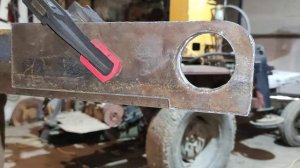 Самосвал своими руками. Nissan Atlas. Задние шарниры кузова.