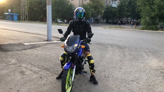Райдер на мотоцикле?? смотреть онлайн