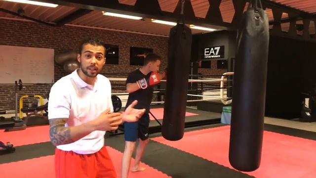 Maximize Power & Condition: Heavy Bag Home Workout For Explosive Results смотреть онлайн