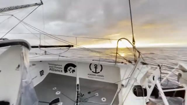Navigation à vue dans l'Indien sur le Vendée Globe pour Herrmann, Seguin, Burton et Dutreux смотреть онлайн