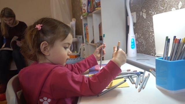 VLOG Разыграла пиар. Учу Алису раскрашивать. смотреть онлайн