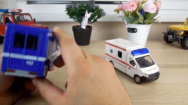 Модельки Газель Некст Скорая Помощь и Полиция 102 от Технопарк. Про Машинки смотреть онлайн