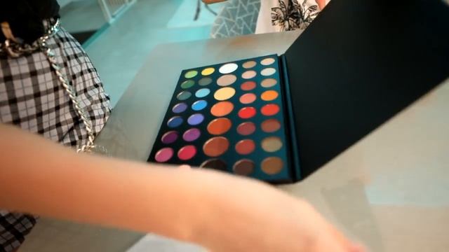 Transforming Ronald into James Charles! смотреть онлайн