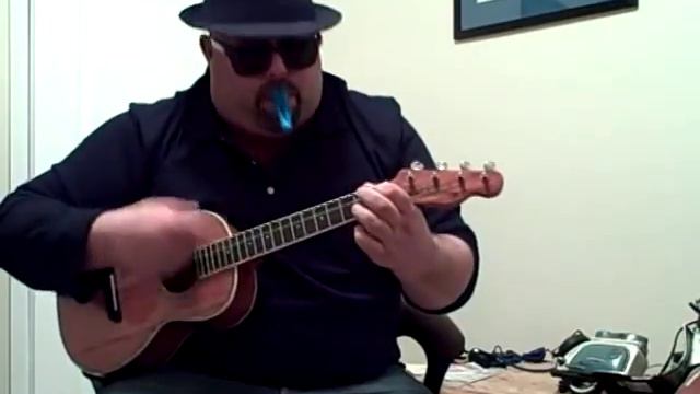 Five Foot Two 5'2" Ukulele Kazoo Fender Nohea смотреть онлайн