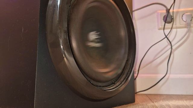 Logitech z906 Bass test 19  Wiz Khalifa   Night lovell 