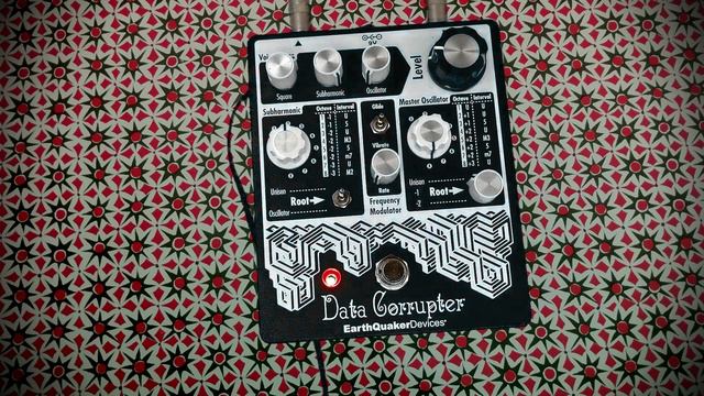 Earthquaker Devices: Data Corrupter | Bass | theoandhispedals смотреть онлайн