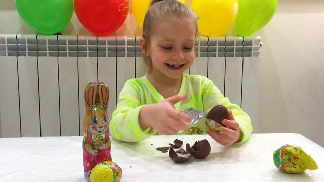 Открываем набор шоколадный заяц, и шоколадные яйца)) СЮРПРИЗ))) смотреть онлайн