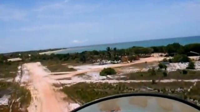 Sobrevoando Porto Seguro em um ultraleve смотреть онлайн