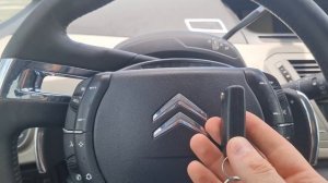 Чип Ключ Ситроен С4 Пикассо 2008  сделать авто ключ зажигания в Минске. Citroen C4 Picasso Key