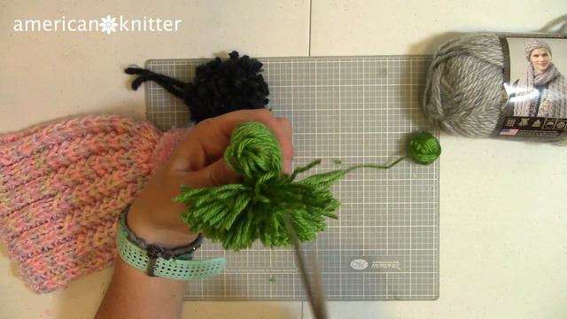 Easiest Way to Make A Pom Pom no special tools required смотреть онлайн