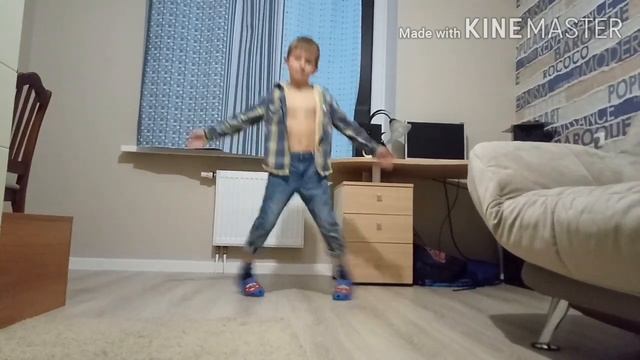 7-ми ЛЕТНИЙ МАЛЬЧИК ПОВТОРИЛ МАЙКЛА ДЖЕКСОНА | MISHAEL DJAKSON!!! смотреть онлайн
