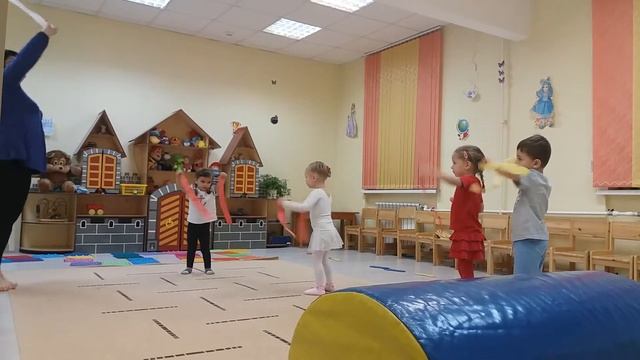 Танец с ленточками смотреть онлайн