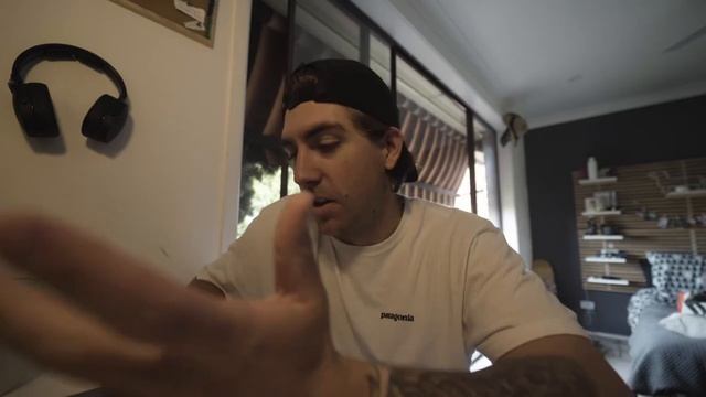 $300 CAMERA VS $3500 CAMERA | Can you tell the difference? | Canon 1000D vs Sony a7iii смотреть онлайн