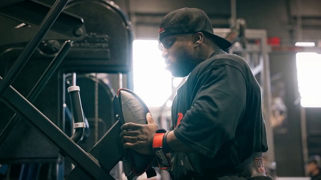 Are you Strong Enough for Clarida's Back Day Destroyer? 💪🏿| MUTANT смотреть онлайн
