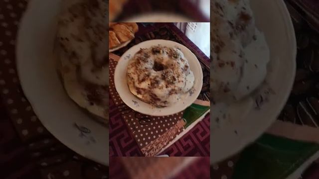 суп лапша с говядиной по-китайски по домашнему и лепешка на сковороде с сыром сметанный  пирог